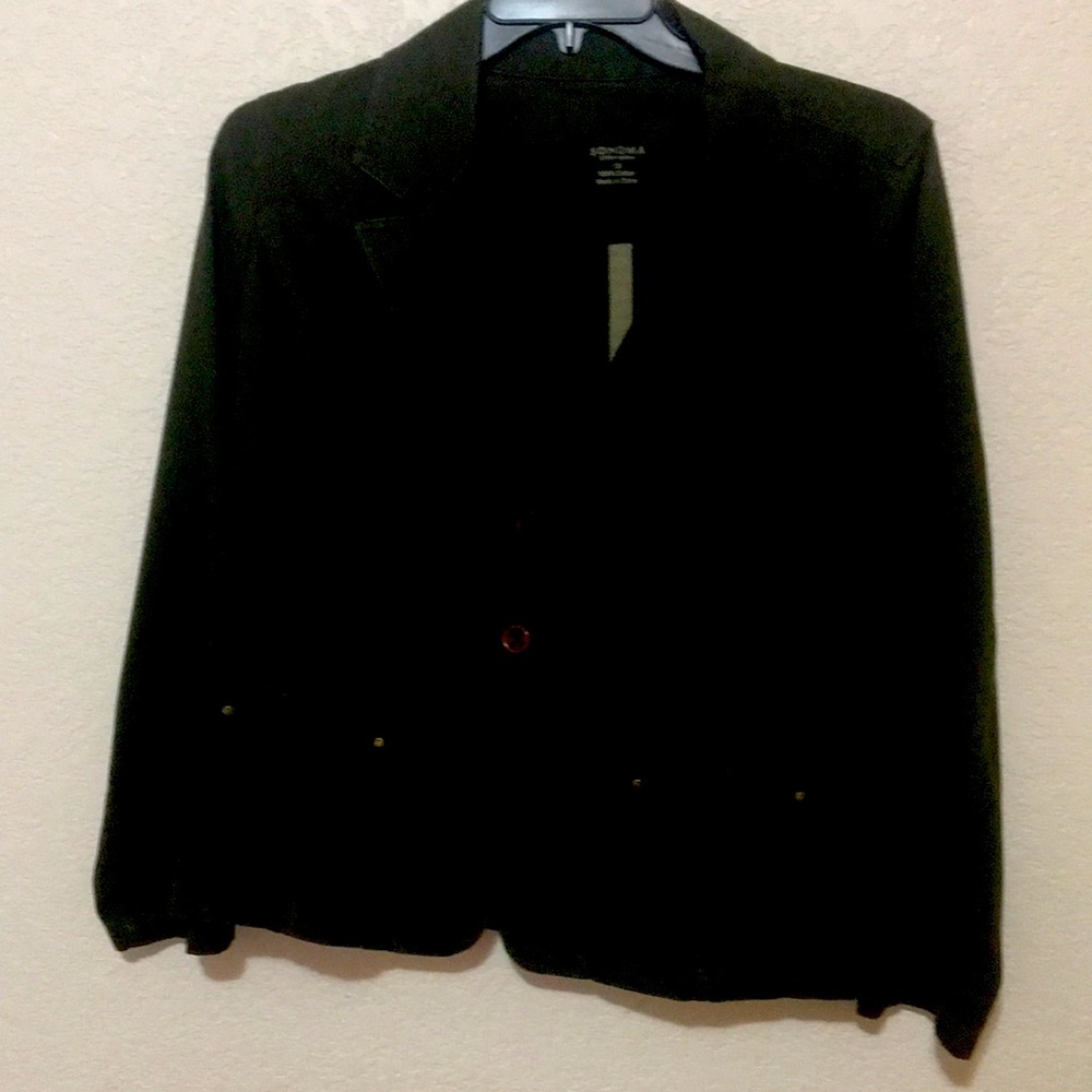 Blazer missing 1 button